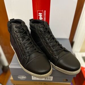 🆕 Propet Men’s Black leather high top shoes 9.5